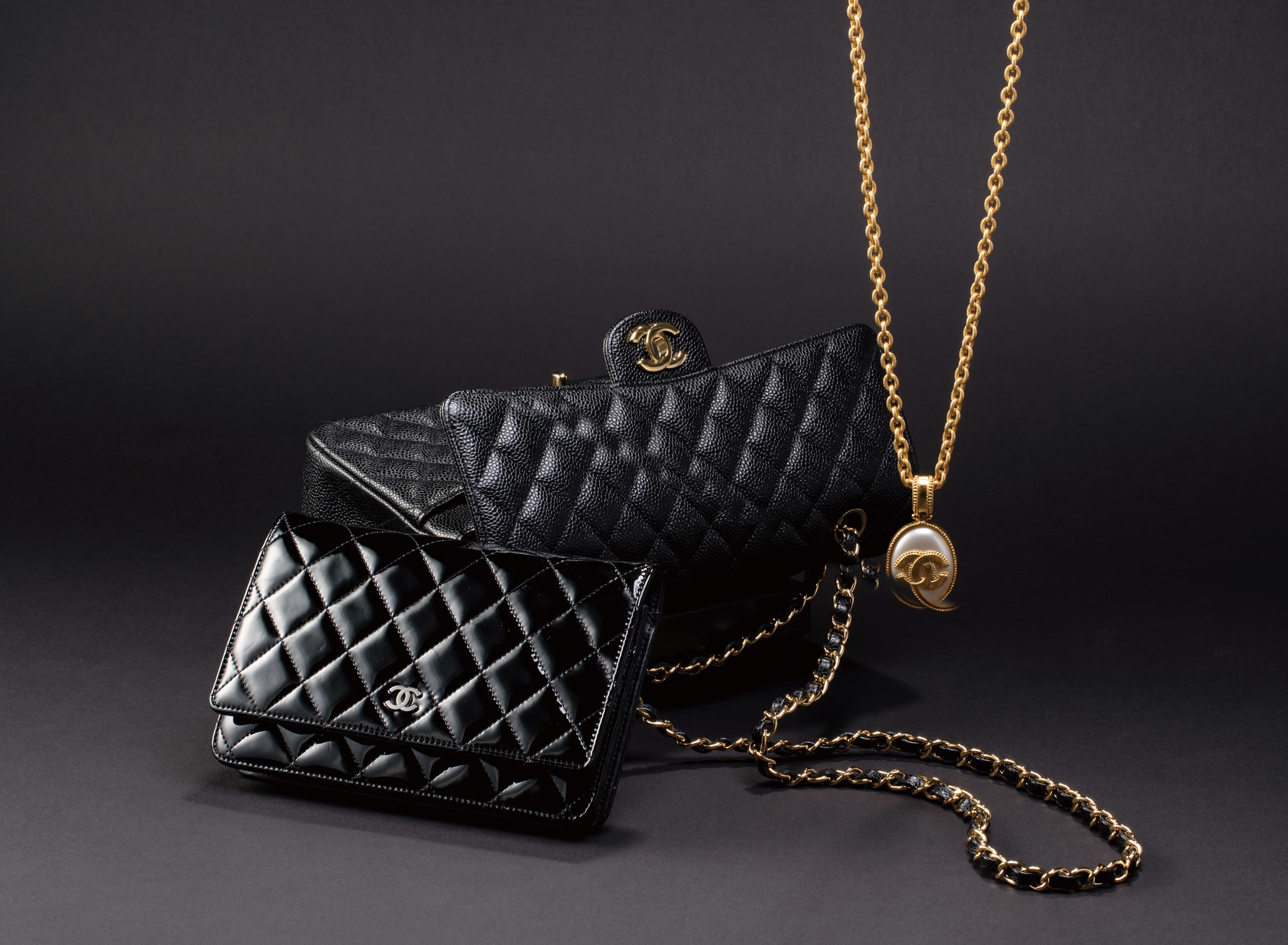 CHANEL シャネル