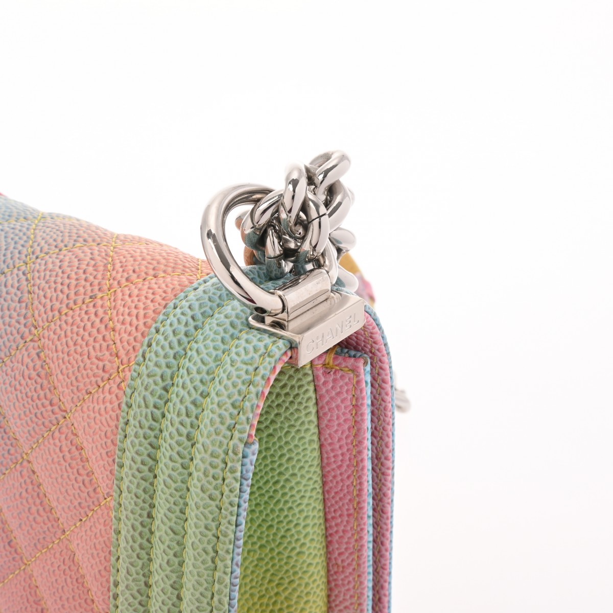 シャネル ボーイシャネル チェーンショルダー 20cm レインボー A67085