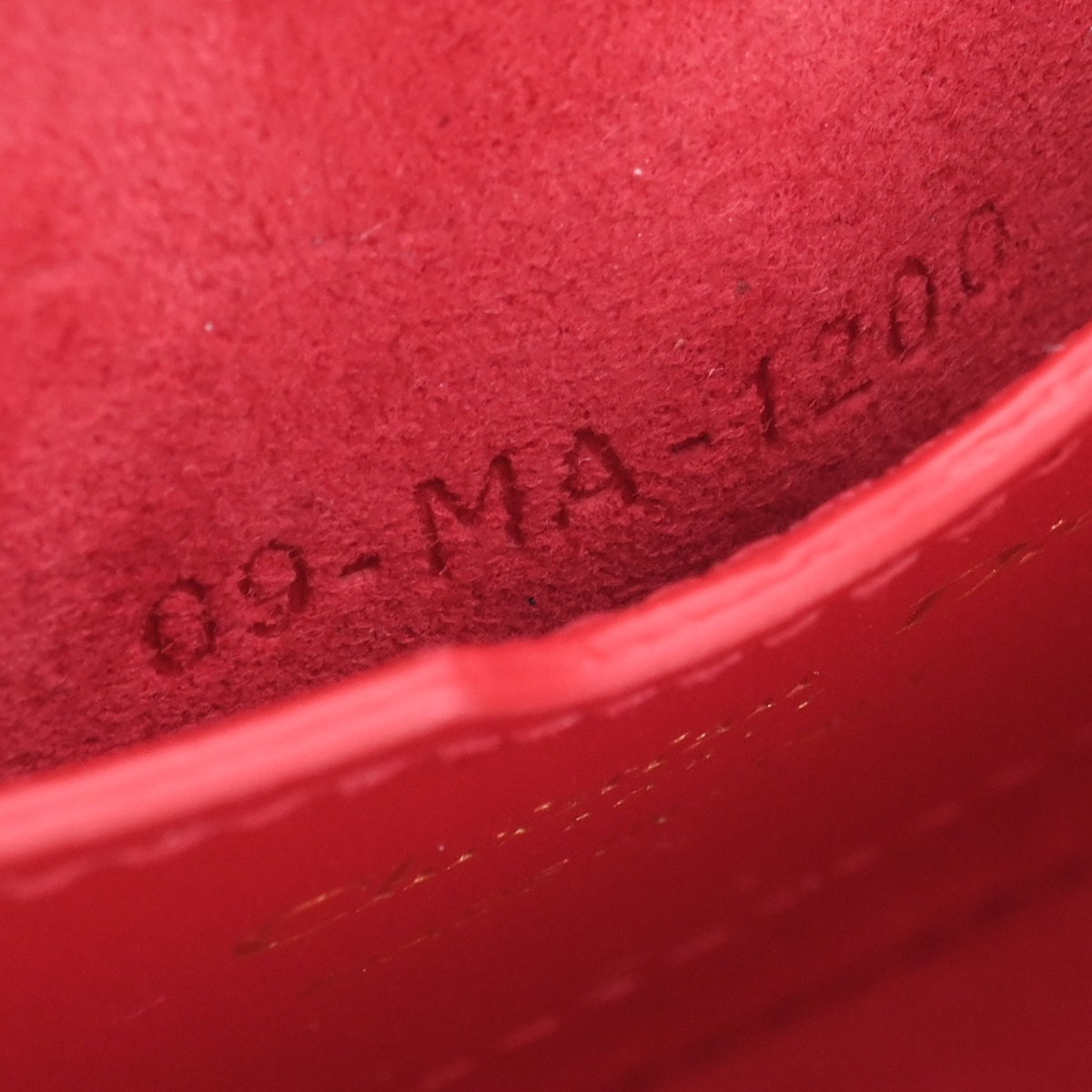 ディオール Dior M9317UMOL レディース ショルダーバッグ レッド /ゴールド金具 ボックスカーフ