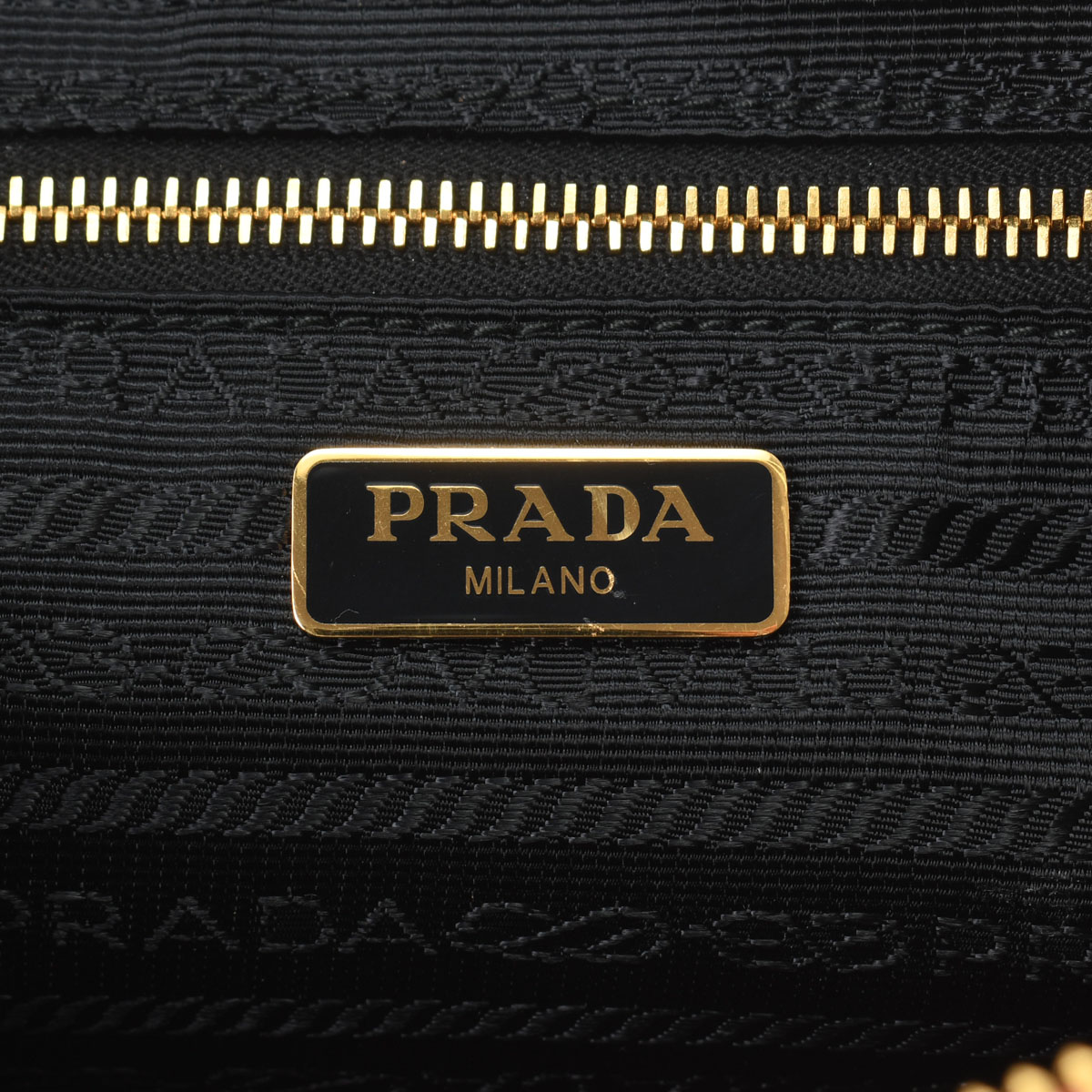 プラダ / PRADA カメラバッグ ピンク/ゴールド金具 1BH103 レザー レディース バッグ 【中古】【bag】