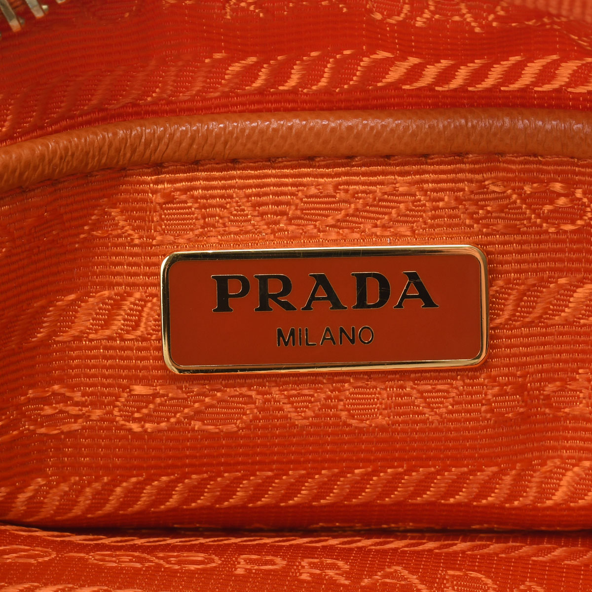 プラダ / PRADA ショルダーポシェット オレンジ/ゴールド金具 1N1861