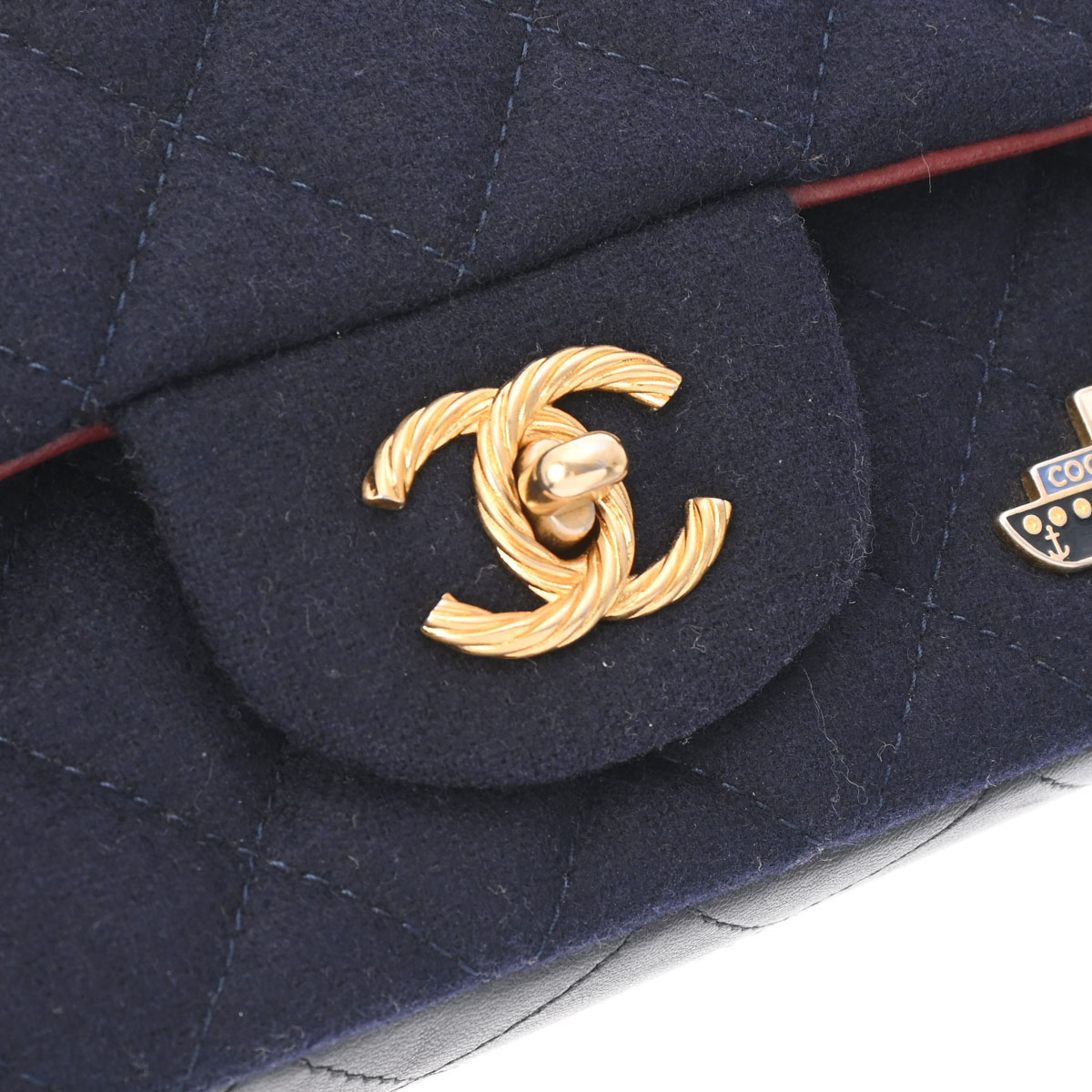 シャネル マトラッセ チェーンショルダー ネイビー ジャージー