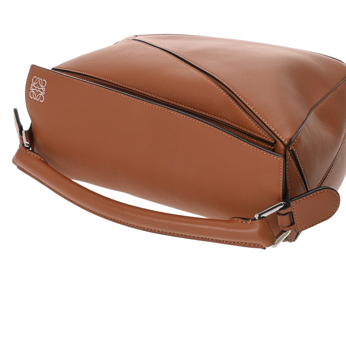 ロエベ パズルエッジ バッグ ミディアム タン A510P49X14 ロエベ パズルエッジ バッグ ミディアム タン A510P49X14