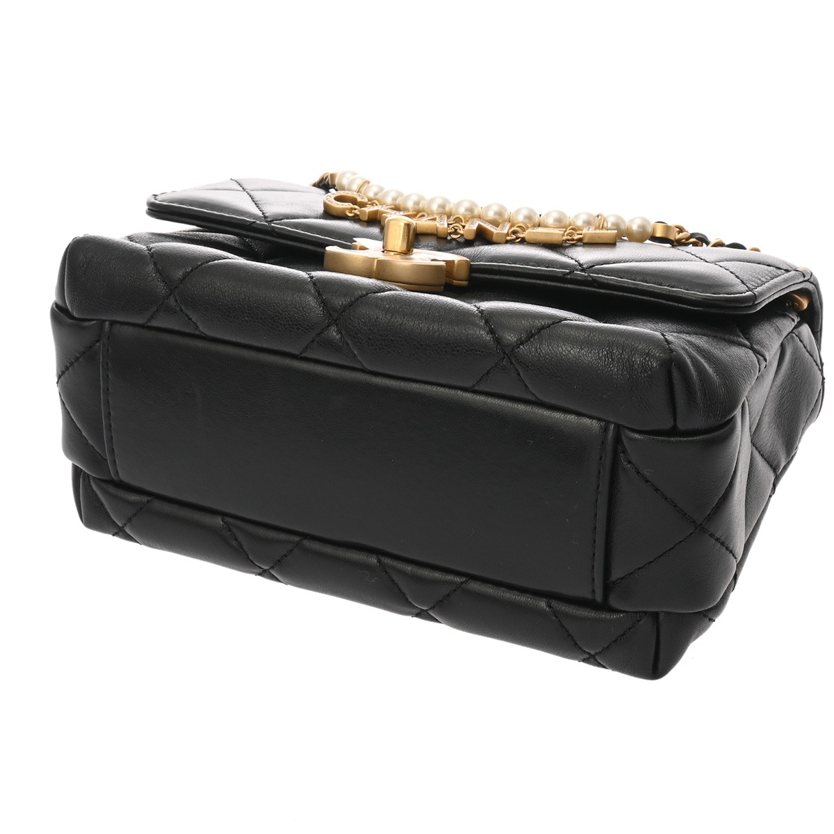 シャネル マトラッセ ミニ フラップ バッグ ブラック AS4986