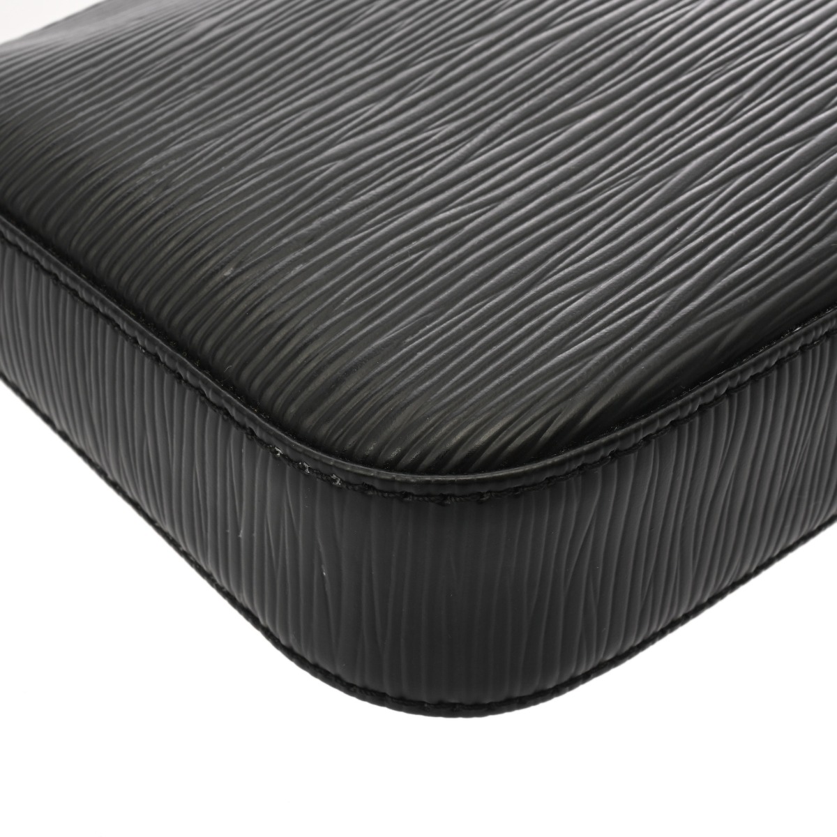 ルイ ヴィトン エピ ポシェットアクセソワール ノワール M40632 レザー