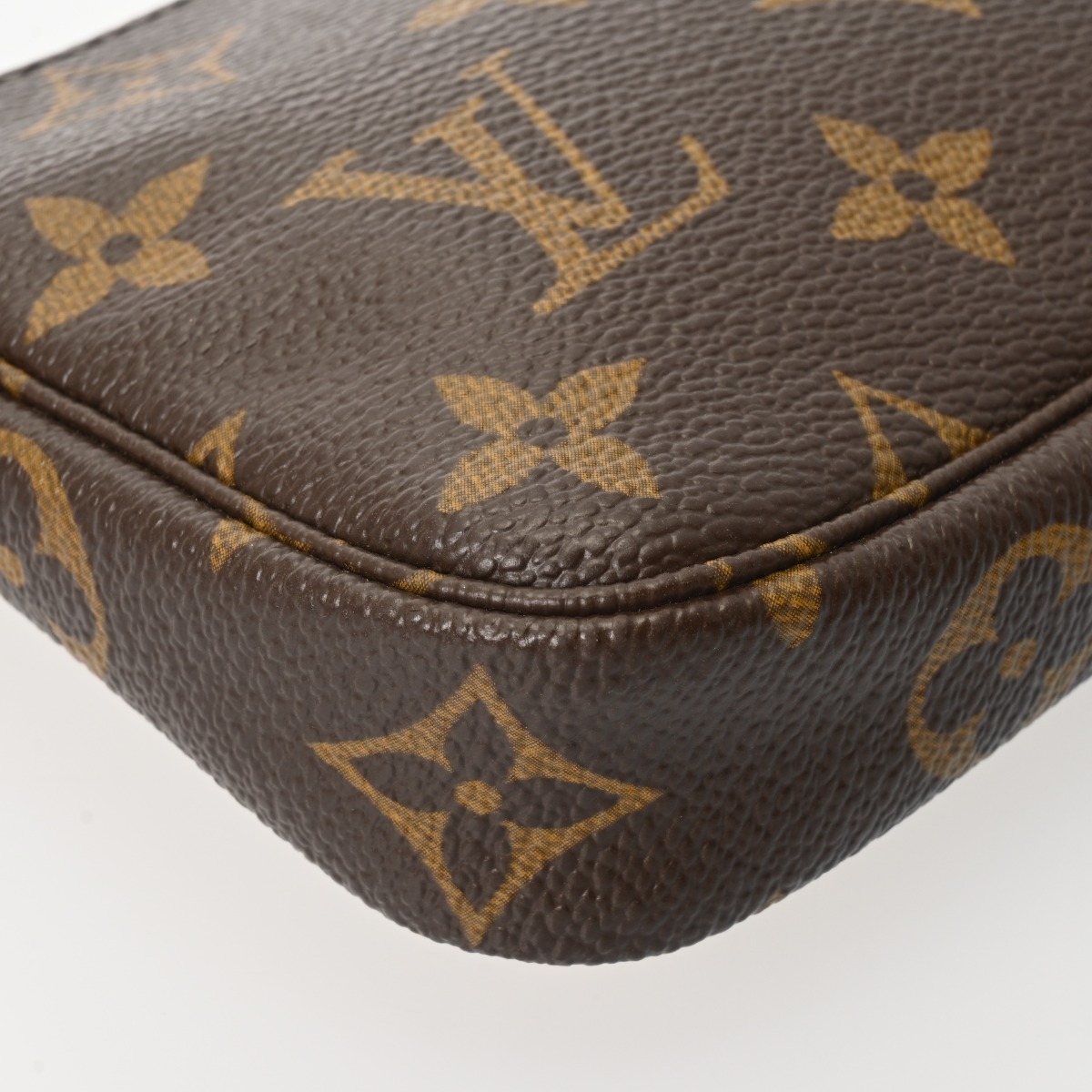 ルイ ヴィトン モノグラム ミニポシェットアクセソワール ブラウン