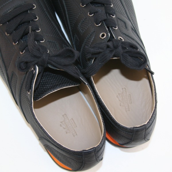 スニーカー　パンチングレザー　ブラック(黒)　表記サイズ:44 　　靴　シューズ　靴 黒/オレンジ パンチングレザー HERMES エルメス メンズ  【未使用品】