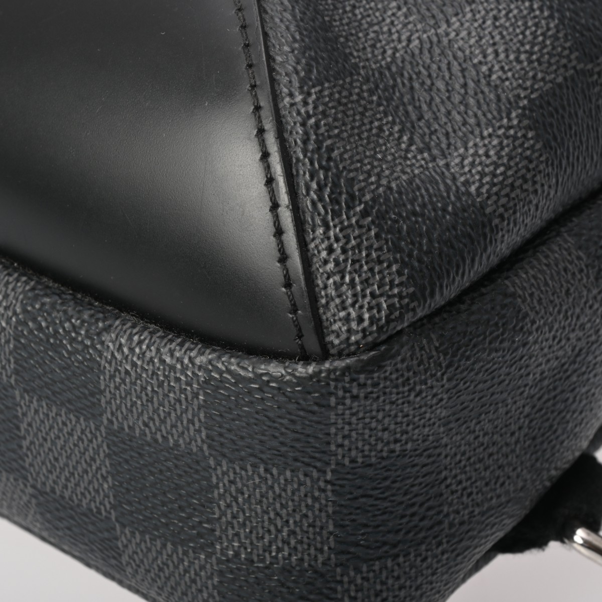 ルイ ヴィトン ダミエグラフィット アヴェニュースリングバッグ