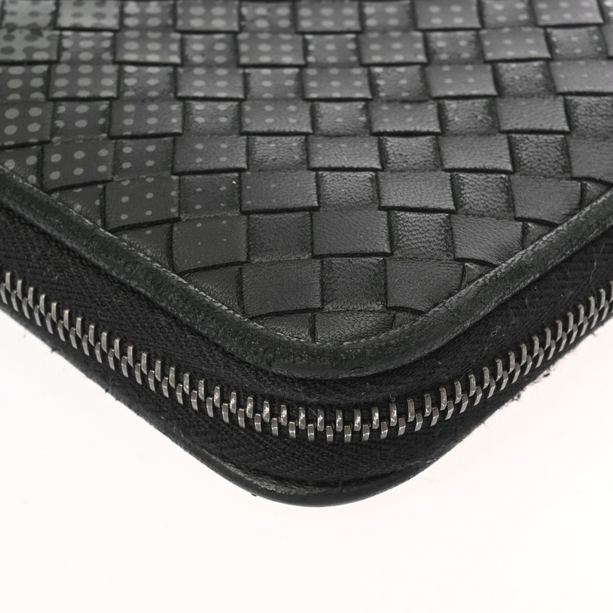 【✨美品✨】 ボッテガヴェネタ イントレチャート ラウンドファスナー ブラック ✨美品✨】 ボッテガヴェネタ イントレチャート ラウンド