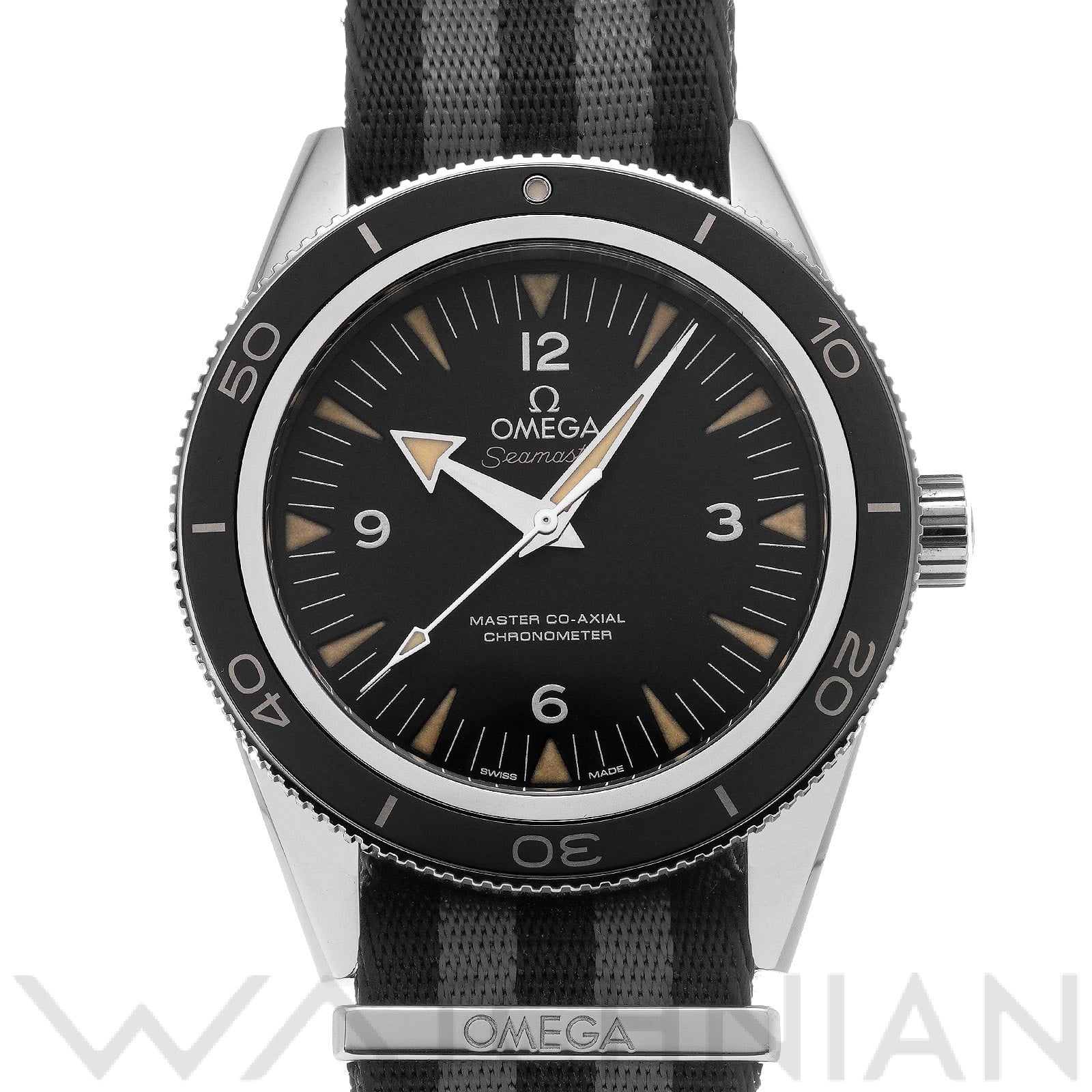 シーマスター 300 マスターコーアクシャル 233.30.41.21.01.001 ブラック オメガ OMEGA メンズ 【中古】