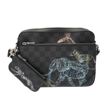 ルイ ヴィトン ダミエグラフィット トリオ メッセンジャー 2022年SS ブラック N58040 ダミエキャンバス メンズ バッグ 【中古】【bag】