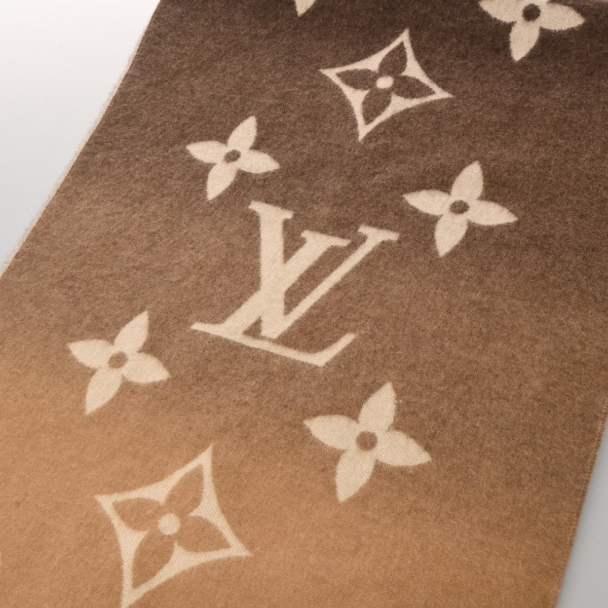 ルイ ヴィトン モノグラムジャイアント マフラー・レイキャビックグラディエント ベージュ M73675 カシミア100％ レディース 【中古】【other】