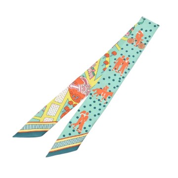 エルメス ツイリー LES NOUVEAUX AMOUREUX グリーン系/マルチカラー 063329S シルク100％ レディース 【中古】【other】