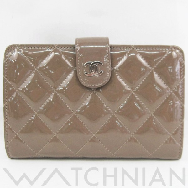 マトラッセ 二つ折りベージュA48667 ベージュ/シルバー金具 A48667 パテントレザー CHANEL シャネル レディース 【中古】